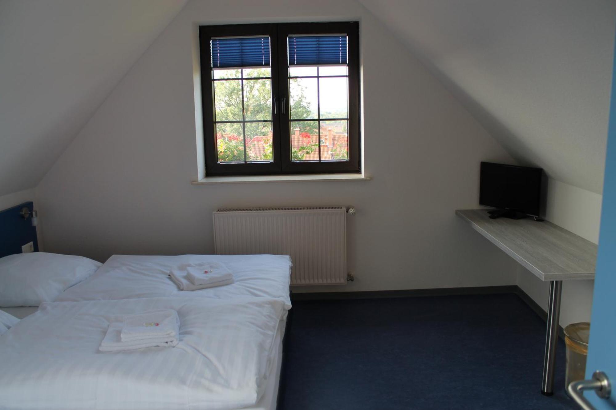 Smart Hostel By Landgasthof Velber 24H7D Seelze Kültér fotó