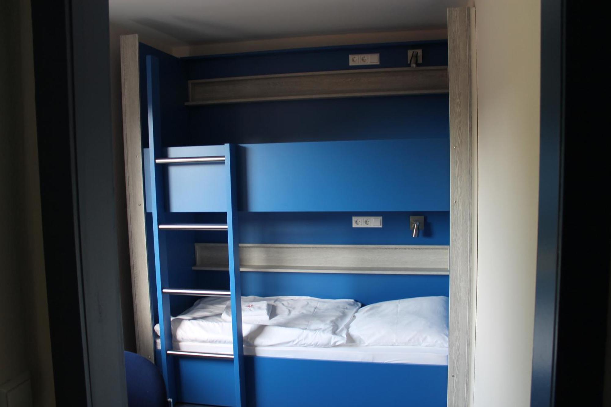 Smart Hostel By Landgasthof Velber 24H7D Seelze Kültér fotó
