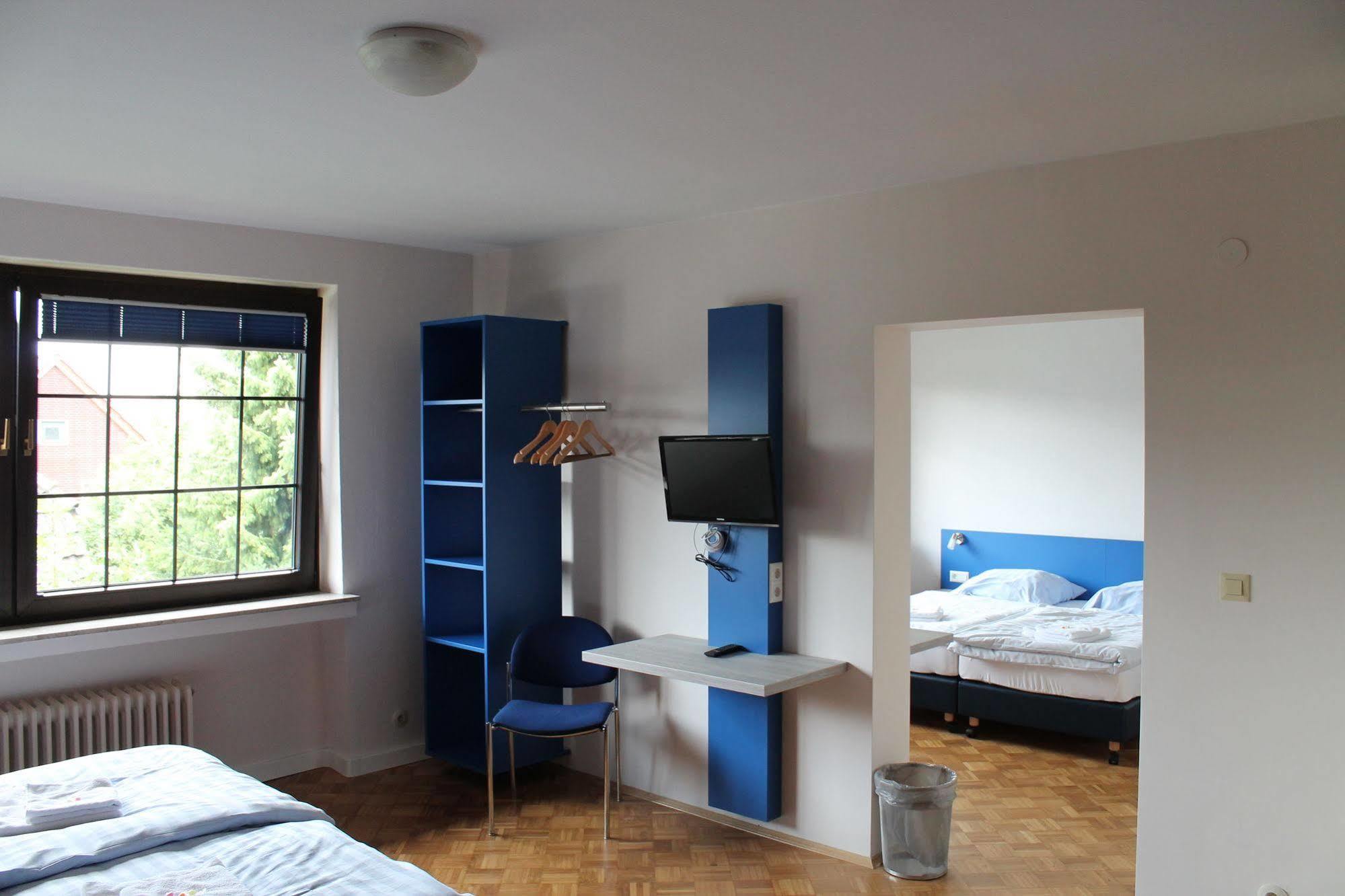 Smart Hostel By Landgasthof Velber 24H7D Seelze Kültér fotó